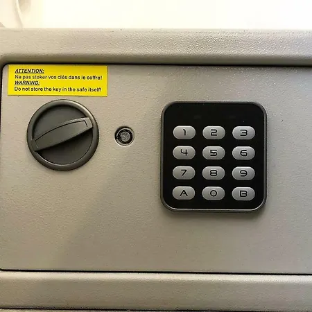 Lägenhet Centre Flat - Modern, Quiet And Brand New