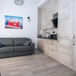 Centre Flat - Modern, Quiet And Brand New Апартаменты *