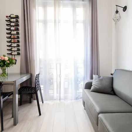 Apartment Centre Flat - Modern, Quiet And Brand New Nice