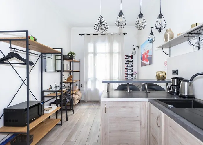 Centre Flat - Modern, Quiet And Brand New Νίκαια
