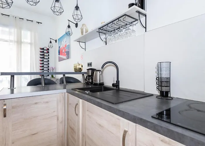 Centre Flat - Modern, Quiet And Brand New * Νίκαια
