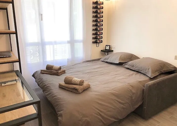 Centre Flat - Modern, Quiet And Brand New * نيس