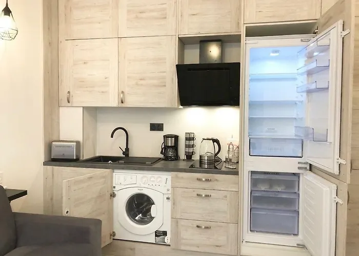 Centre Flat - Modern, Quiet And Brand New Νίκαια