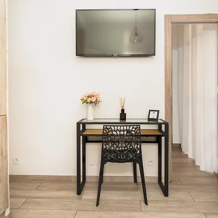 Centre Flat - Modern, Quiet&brand New Apartment Nizza